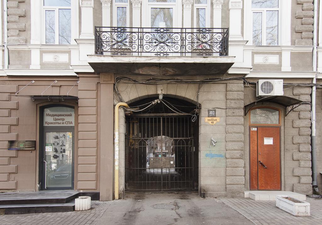 Club Suite Near Deribasovskaya Odesa Exterior foto